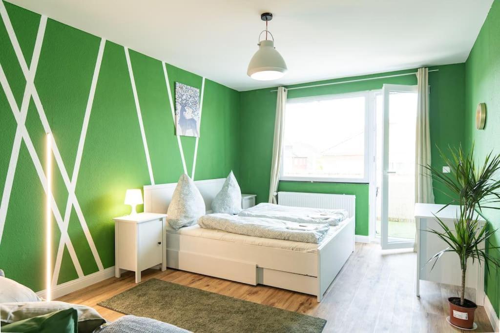 Nature Inspiration Apartment With Balcony & Grill Bbq In Duisburg Mitte Central Station 10 Mins & Big Tv With Photo Lights المظهر الخارجي الصورة