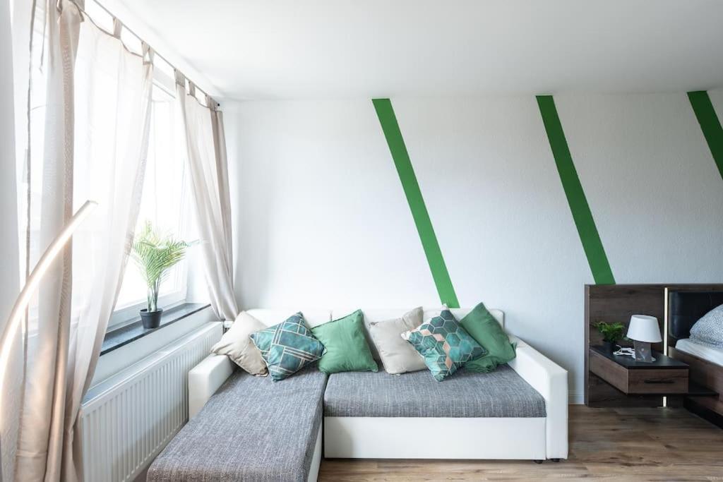 Nature Inspiration Apartment With Balcony & Grill Bbq In Duisburg Mitte Central Station 10 Mins & Big Tv With Photo Lights المظهر الخارجي الصورة
